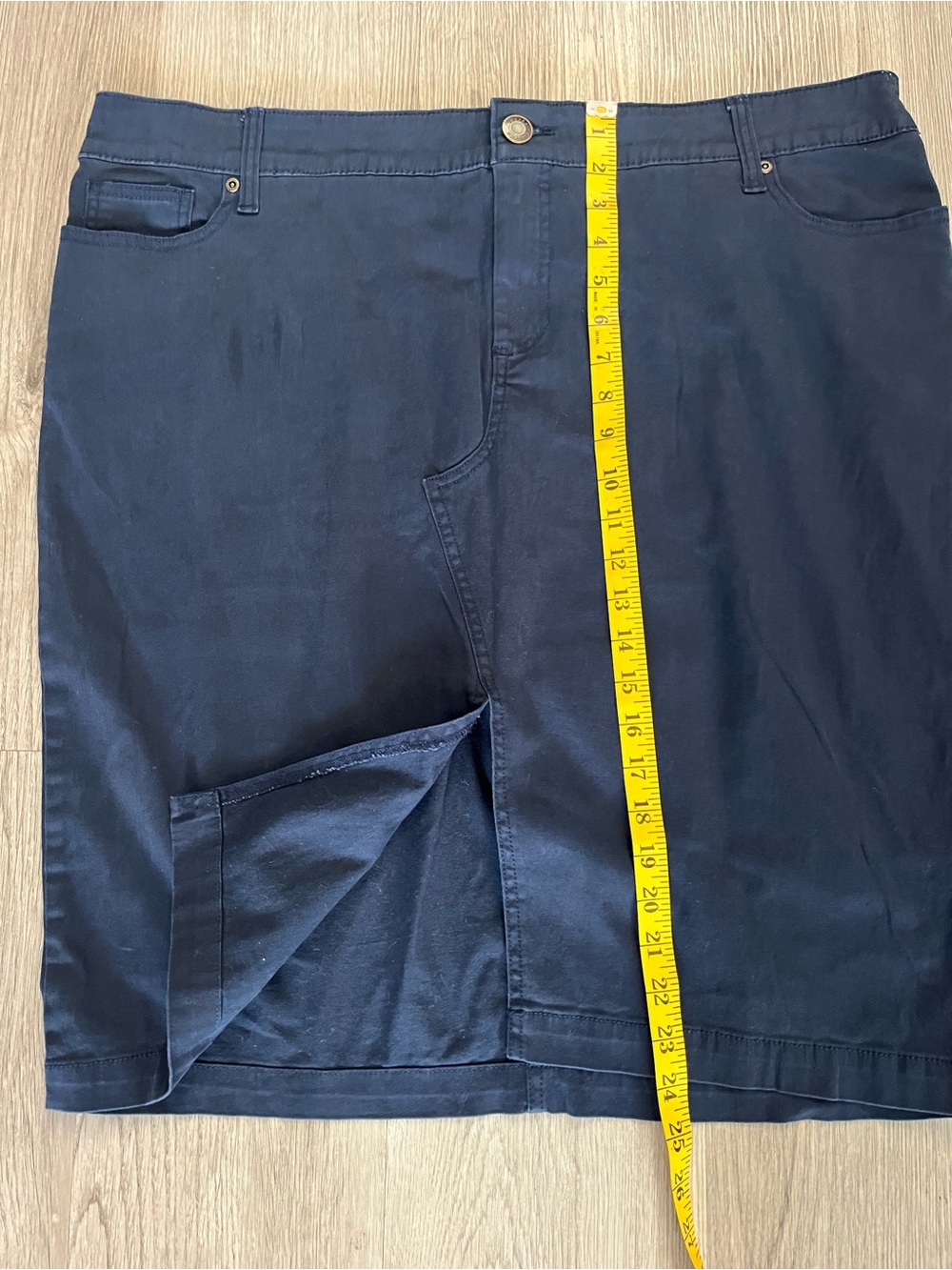 🔥390–Women's Navy Pencil Skirt - Classic Stretch Fit - Picture 3 of 4